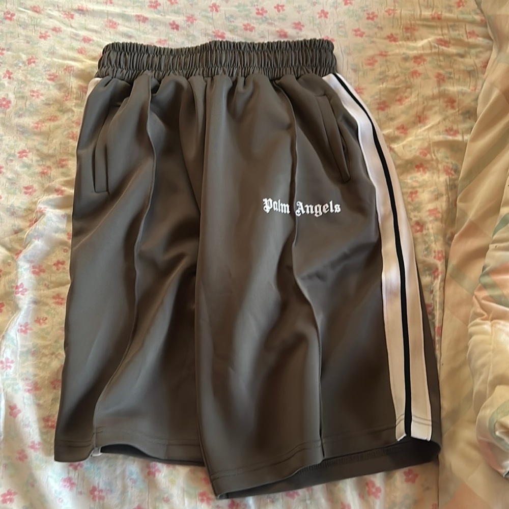 Palm angles shorts